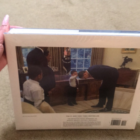 🌸NEW🌸 Obama Book: An Intimate Portrait By Pete Souza Sealed In Plastic - Picture 8 of 12